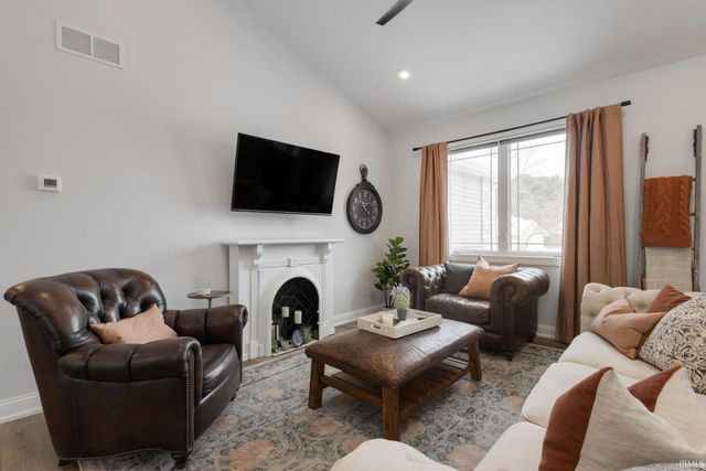 4604 Pier Ct Unit 79, South Bend, IN 46628