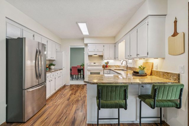 13113 Grand Avenue, Burnsville, MN 55337