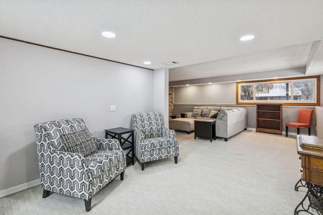 13113 Grand Avenue, Burnsville, MN 55337