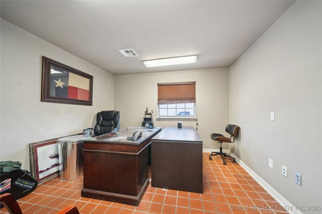 12127 S State Hwy 51 Highway, Coweta, OK 74429