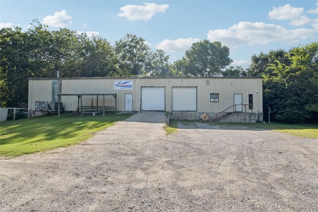 12127 S State Hwy 51 Highway, Coweta, OK 74429