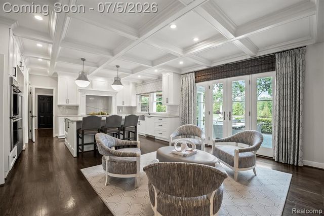 4885 N Harsdale Road, Bloomfield Hills, MI 48302