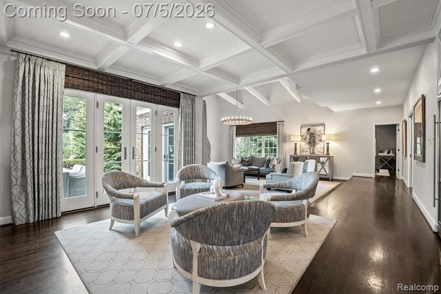 4885 N Harsdale Road, Bloomfield Hills, MI 48302
