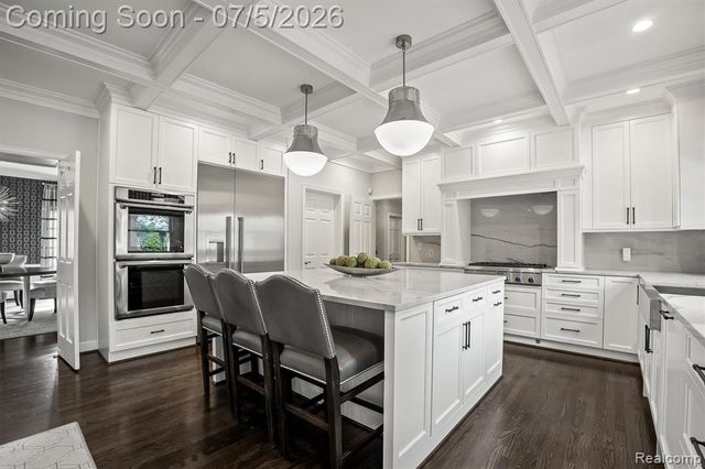 4885 N Harsdale Road, Bloomfield Hills, MI 48302