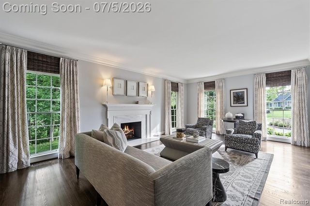 4885 N Harsdale Road, Bloomfield Hills, MI 48302