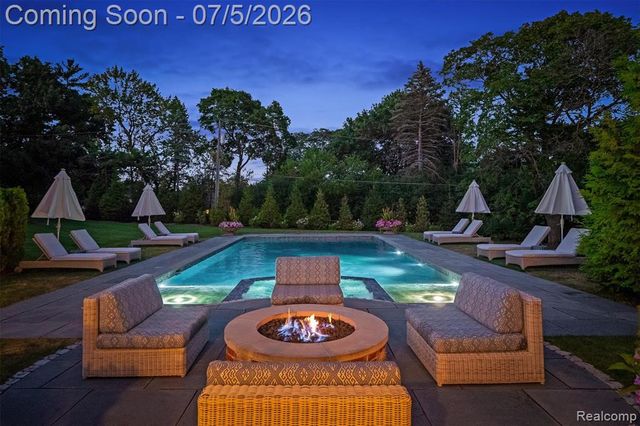 4885 N Harsdale Road, Bloomfield Hills, MI 48302