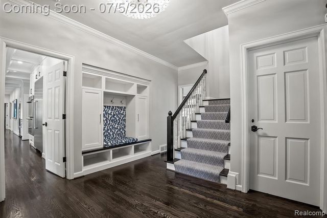 4885 N Harsdale Road, Bloomfield Hills, MI 48302