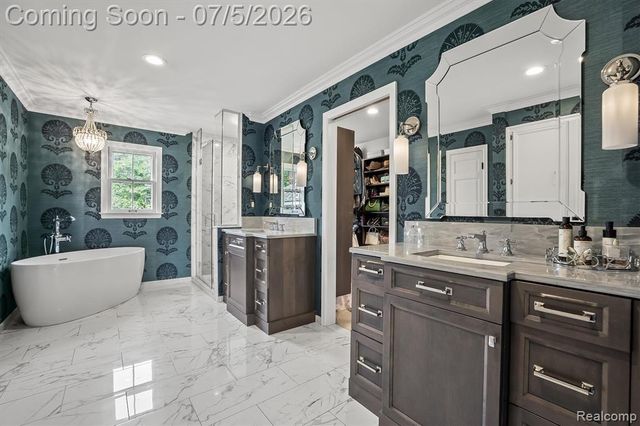 4885 N Harsdale Road, Bloomfield Hills, MI 48302