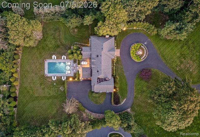 4885 N Harsdale Road, Bloomfield Hills, MI 48302