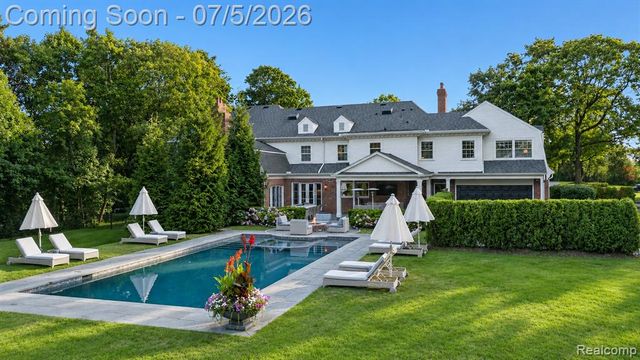 4885 N Harsdale Road, Bloomfield Hills, MI 48302