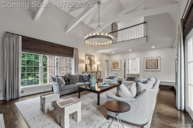4885 N Harsdale Road, Bloomfield Hills, MI 48302