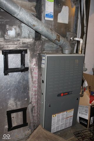 1619 W Kessler Blvd N Drive, Indianapolis, IN 46222