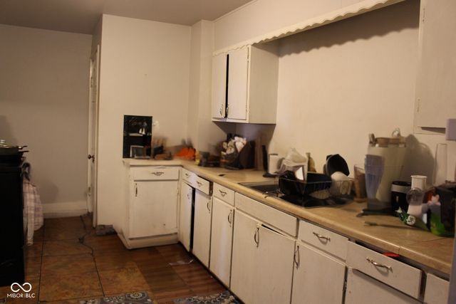 1619 W Kessler Blvd N Drive, Indianapolis, IN 46222