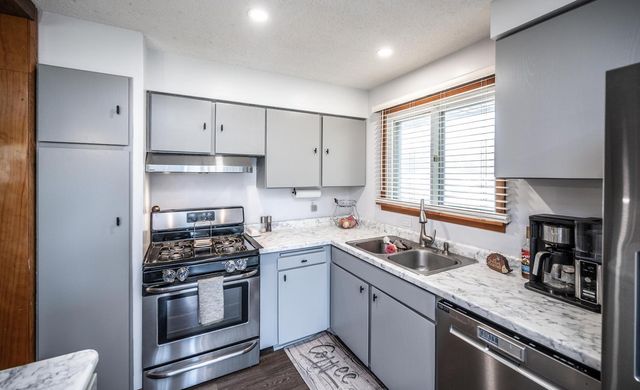1083 Whitney Drive, Apple Valley, MN 55124