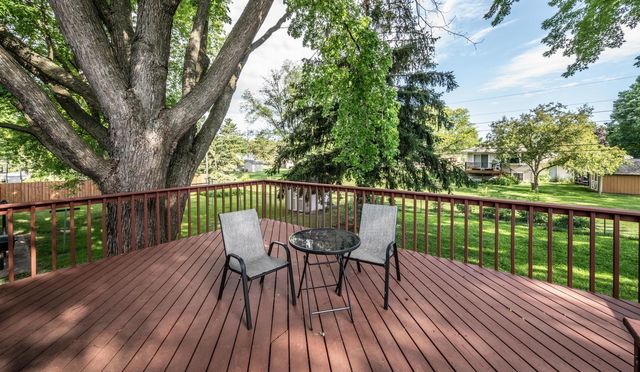 1083 Whitney Drive, Apple Valley, MN 55124