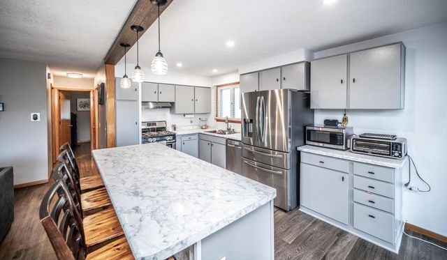 1083 Whitney Drive, Apple Valley, MN 55124