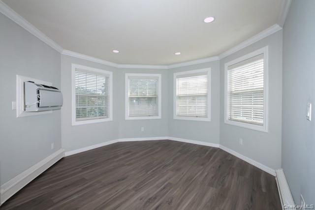 55 Fifth Avenue 4, Bay Shore, NY 11706