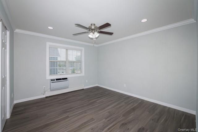 55 Fifth Avenue 4, Bay Shore, NY 11706