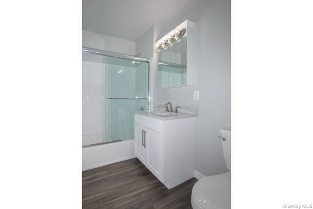 55 Fifth Avenue 4, Bay Shore, NY 11706