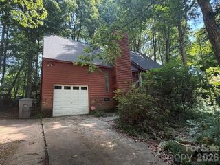8401 Barncliff Road, Charlotte, NC 28227