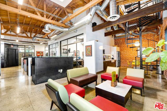 6122 Washington Boulevard, Culver City, CA 90232