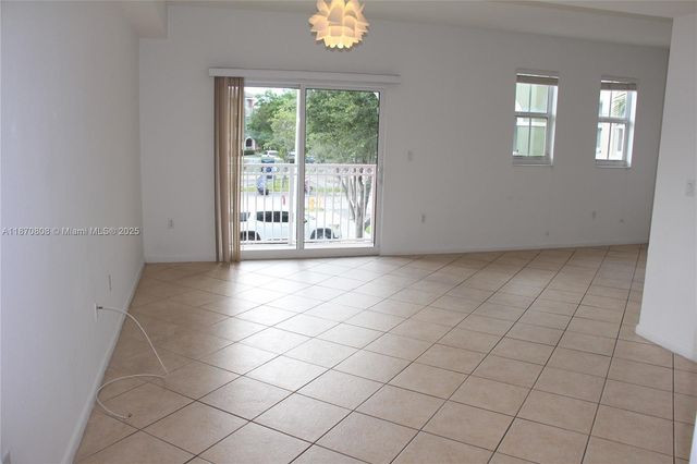 11202 NW 83 ST 207, Doral, FL 33178
