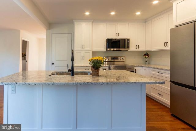 931 GRACE ST, State College, PA 16801