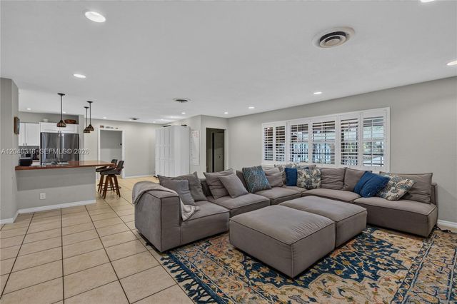 5300 Fillmore St, Hollywood, FL 33021