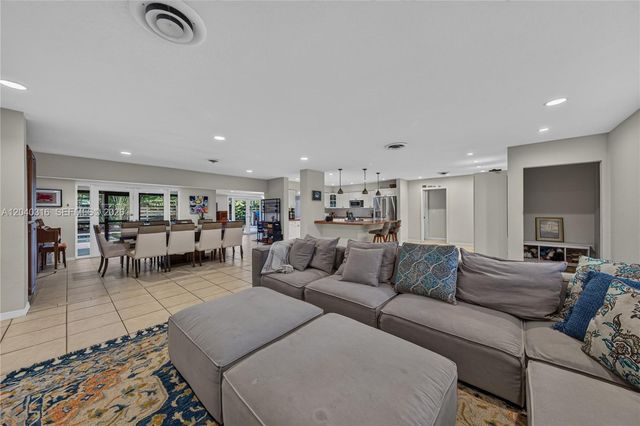 5300 Fillmore St, Hollywood, FL 33021