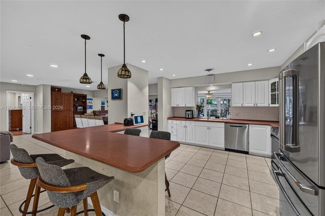 5300 Fillmore St, Hollywood, FL 33021