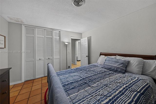 5300 Fillmore St, Hollywood, FL 33021