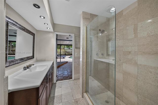 5300 Fillmore St, Hollywood, FL 33021