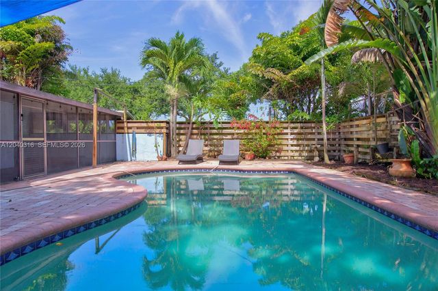 5300 Fillmore St, Hollywood, FL 33021