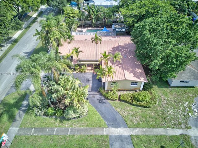 5300 Fillmore St, Hollywood, FL 33021