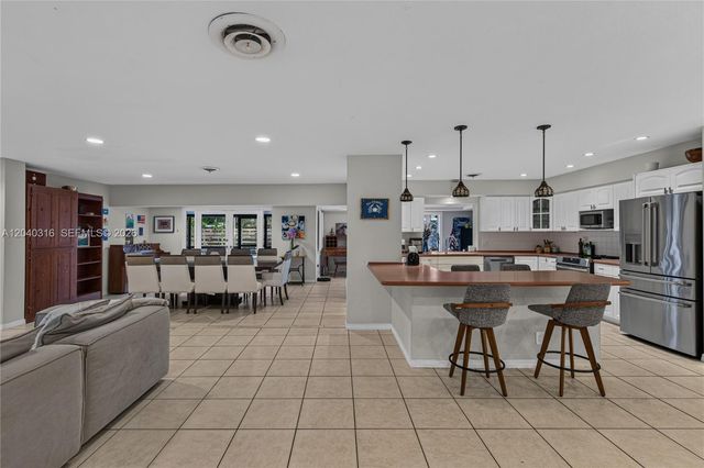 5300 Fillmore St, Hollywood, FL 33021
