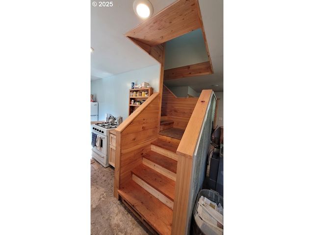 50627 ALLEN St, Halfway, OR 97834