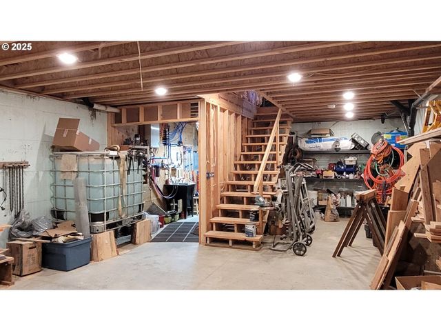 50627 ALLEN St, Halfway, OR 97834