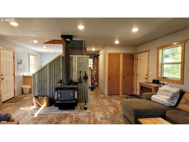 50627 ALLEN St, Halfway, OR 97834