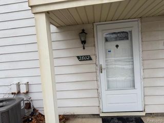 2802 Willow Court, Lake Orion, MI 48360