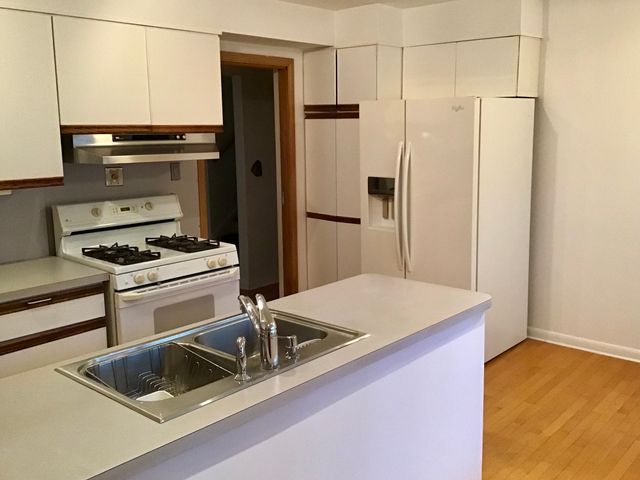 9532 Springfield Avenue, Evanston, IL 60203