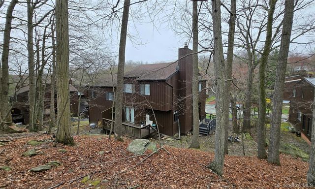 12 Redwood Drive, Highland Mills, NY 10930