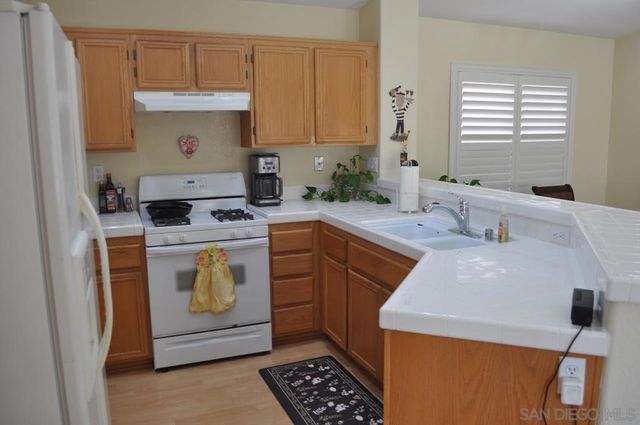 278 Brookview Ct, Santee, CA 92071