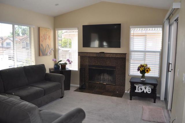 278 Brookview Ct, Santee, CA 92071