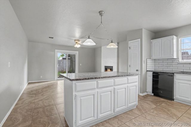 11245 S Nandina Avenue, Jenks, OK 74037