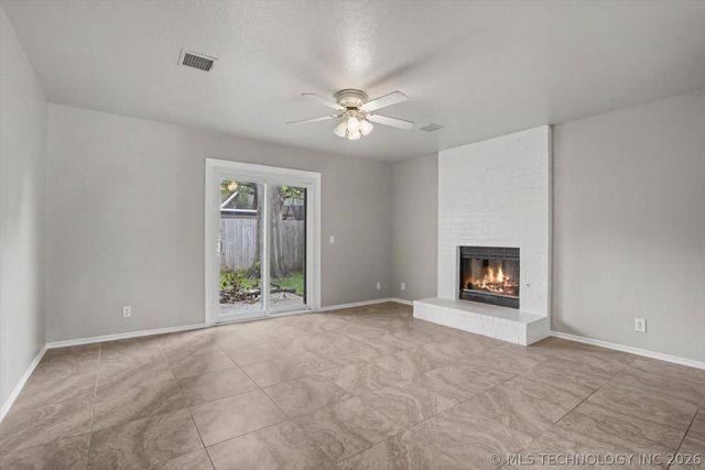 11245 S Nandina Avenue, Jenks, OK 74037