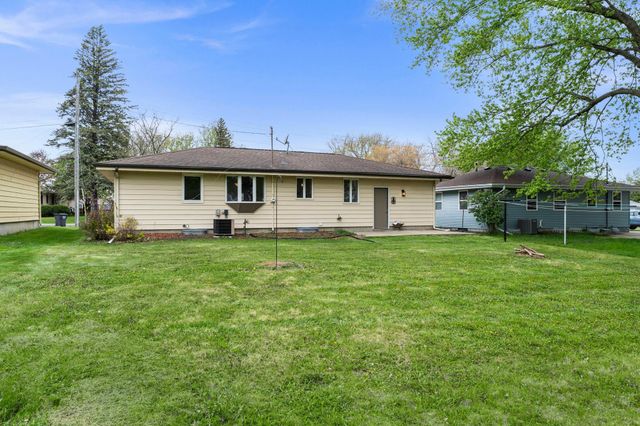 302 5th Avenue NW, Dodge Center, MN 55927