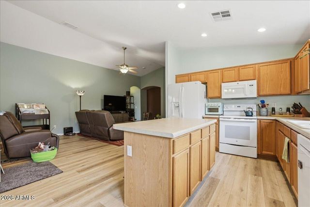 7454 E SHEPHERD HILL Lane, Prescott Valley, AZ 86315
