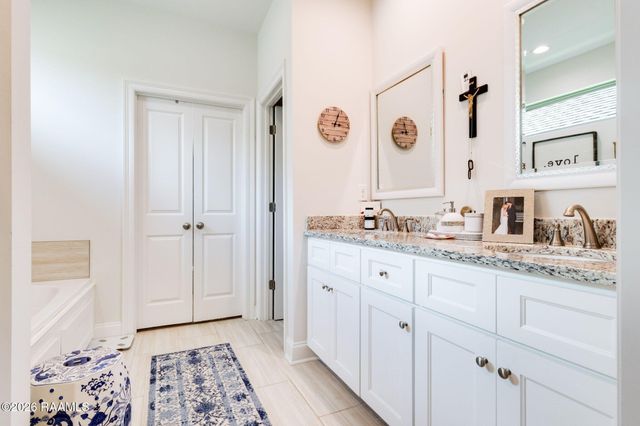 103 Grays Landing Lane, Lafayette, LA 70508
