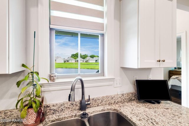103 Grays Landing Lane, Lafayette, LA 70508
