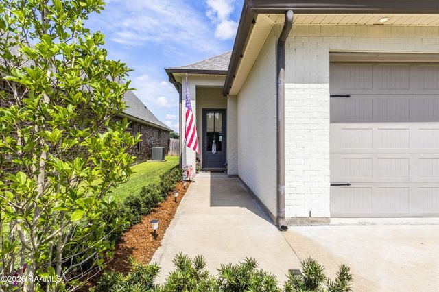 103 Grays Landing Lane, Lafayette, LA 70508